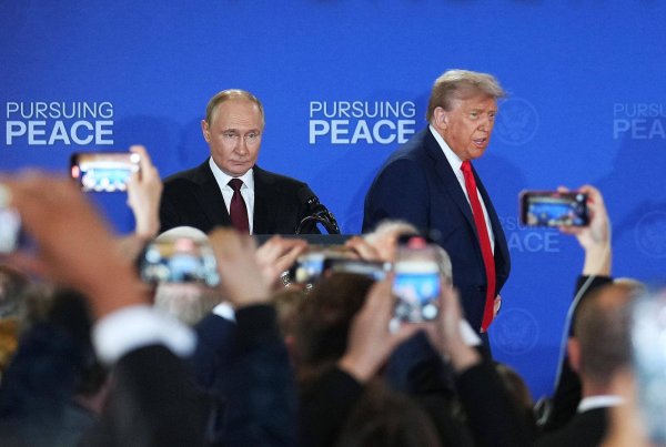 华城融 美媒：仓促安排“普特会”或因美特使误读俄方立场